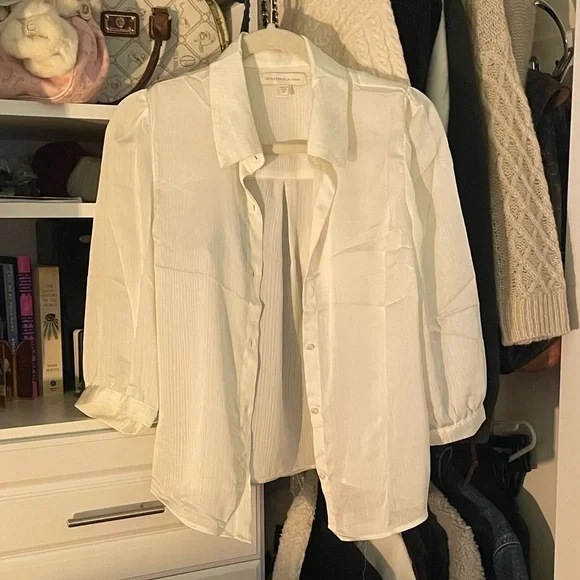 Button down - Picture 2 of 3